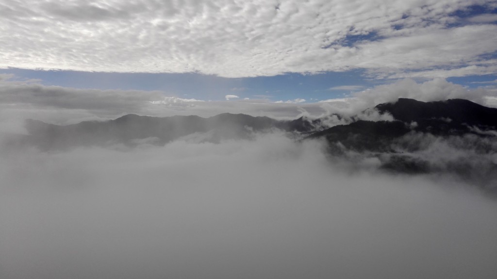 雾渐散－来自江南相机